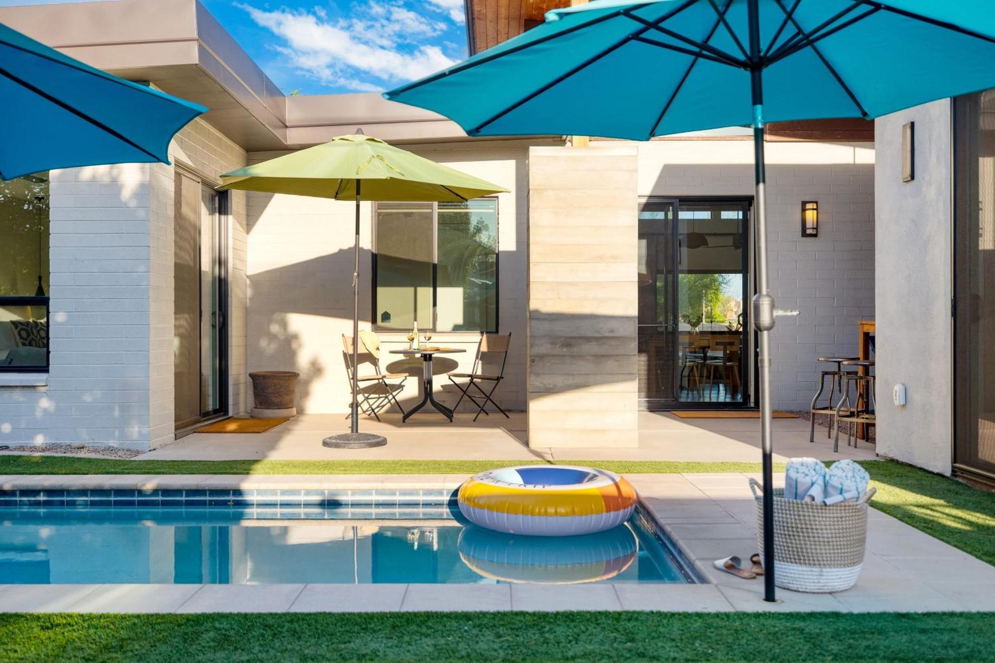 Sundrenched By Avantstay Pool Mins To Old Town Holiday home